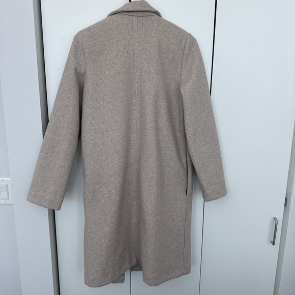 Zara Women's Classic Beige Coat - Picture 3 of 5
